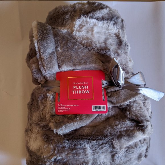 Other - Plush Throw